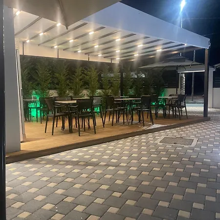 Aparthotel Aluor *
