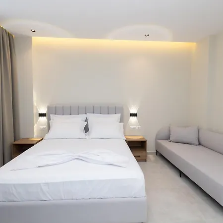 Aluor Aparthotel 3*