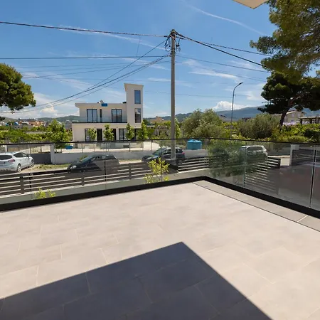 Aluor Hotel apartamentowy Wlora