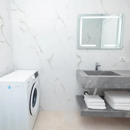 Aparthotel Aluor 3*